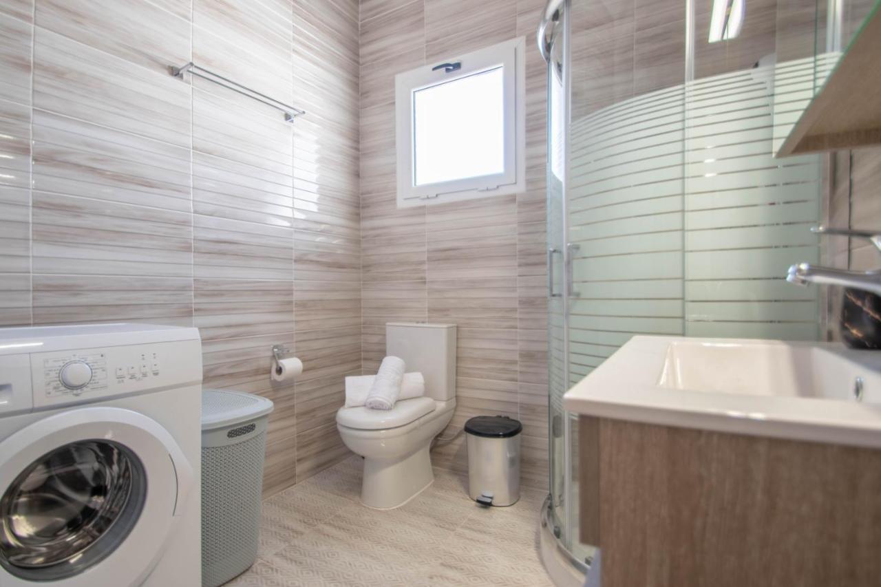 Tina'S Suite By "Elite" Planos  Luaran gambar